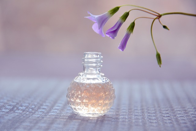 Unlock Long-Lasting Fragrance: Application Tips & Best Perfumes