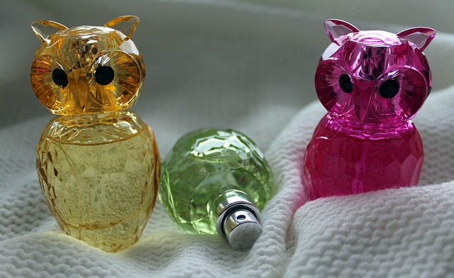 perfume-bottle-640x480-2632850.jpeg