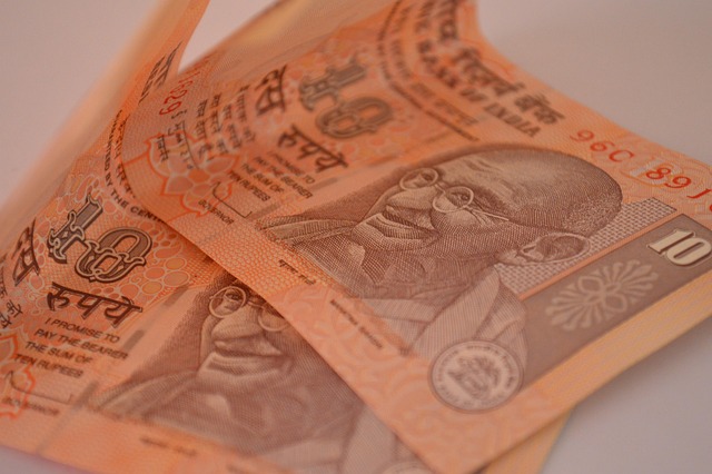 pakistani-rupee-640x480-30342823.jpeg