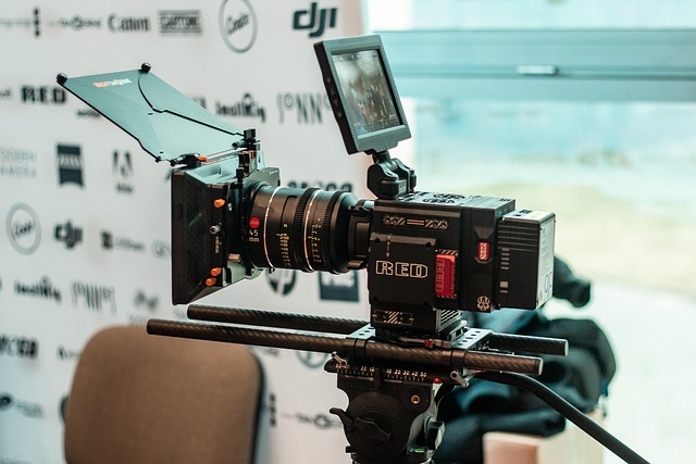 Craft Engaging Videos: Visuals Meet Audience Needs