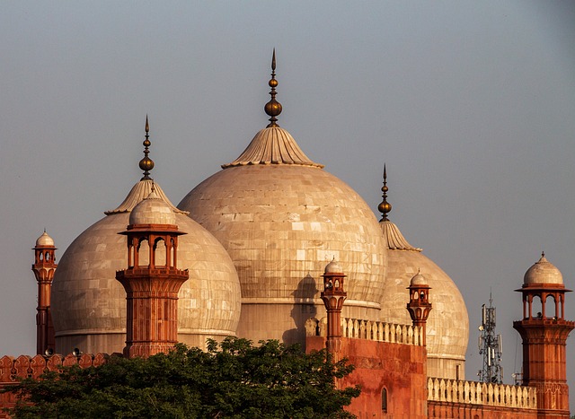 lahore-640x480-26808935.jpeg